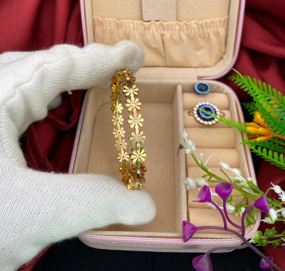 Flower Kada